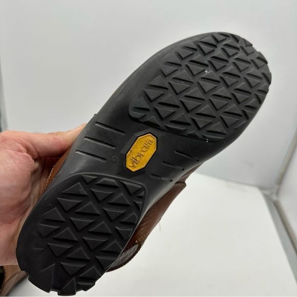 Cole Haan Fisherman Sandals Mens 8.5 Leather Closed Toe Strap Buckle Vibram Sole - Picture 9 of 11